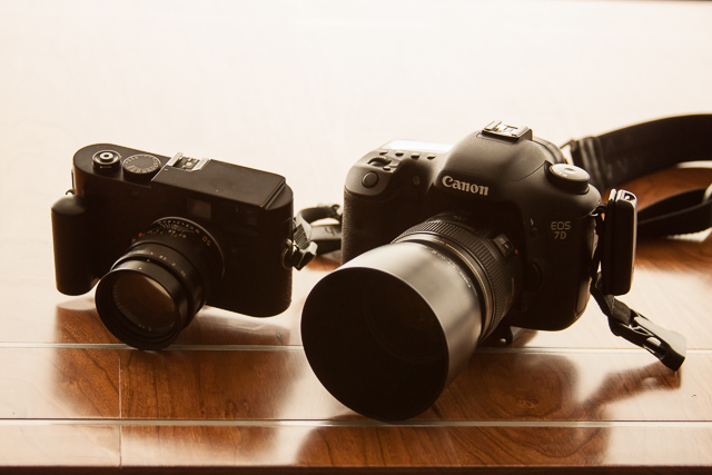 Size comparison of a Leica M9 body and a Canon 7D body